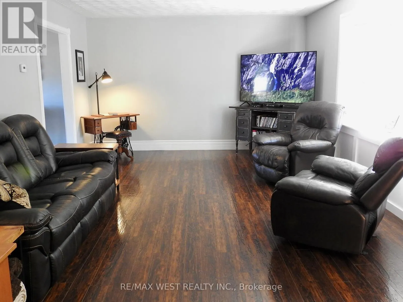 2593 ALSACE ROAD