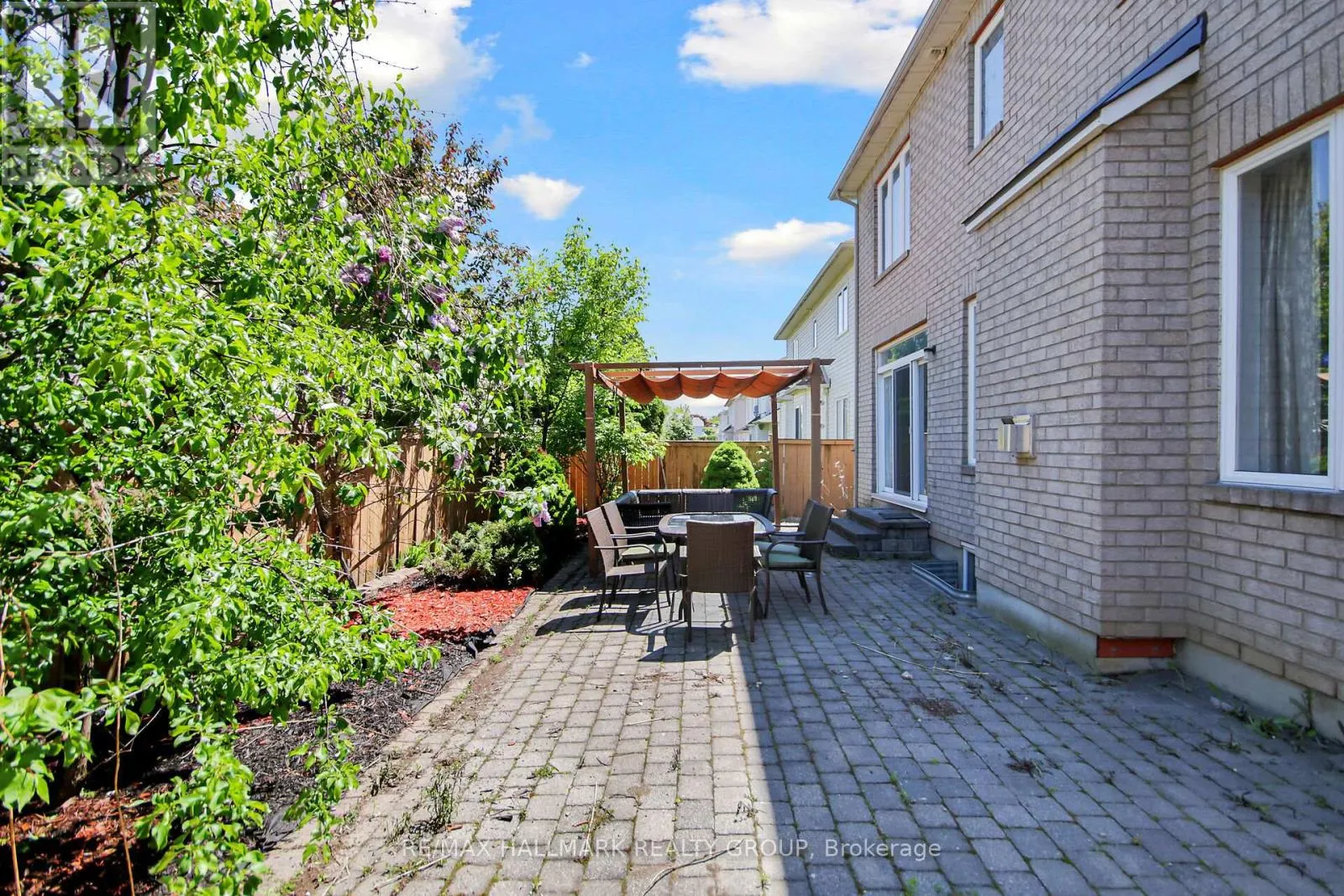 206 ANNAPOLIS CIRCLE
