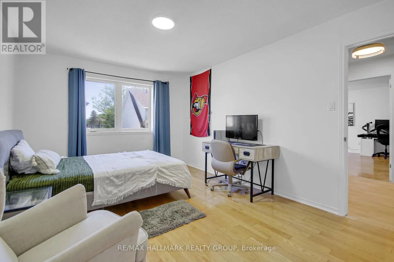 206 ANNAPOLIS CIRCLE