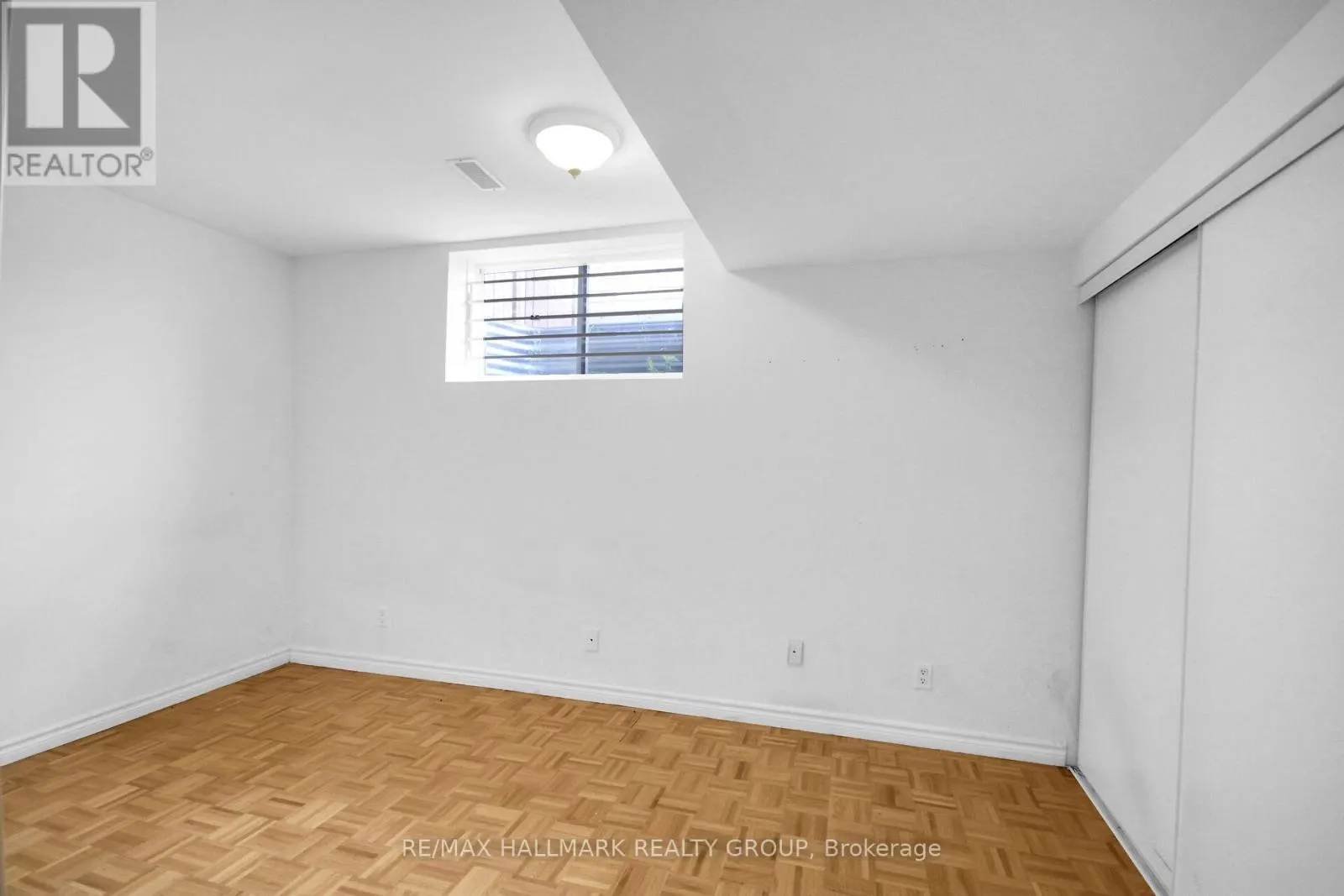 206 ANNAPOLIS CIRCLE