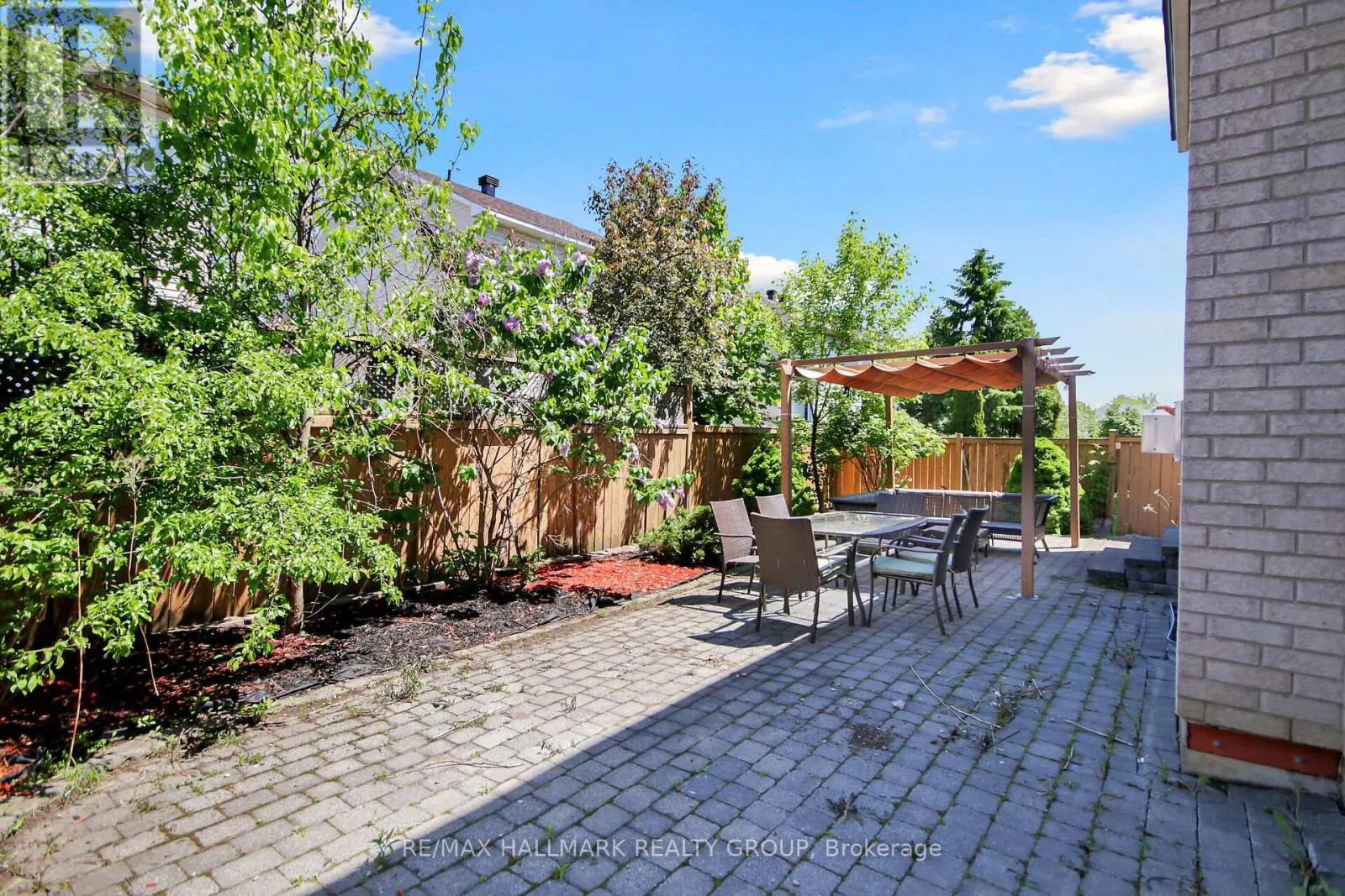 206 ANNAPOLIS CIRCLE