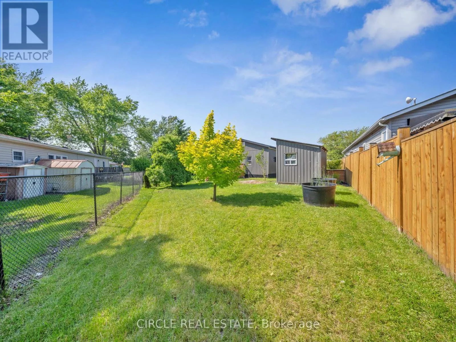 5 MAPLE DRIVE