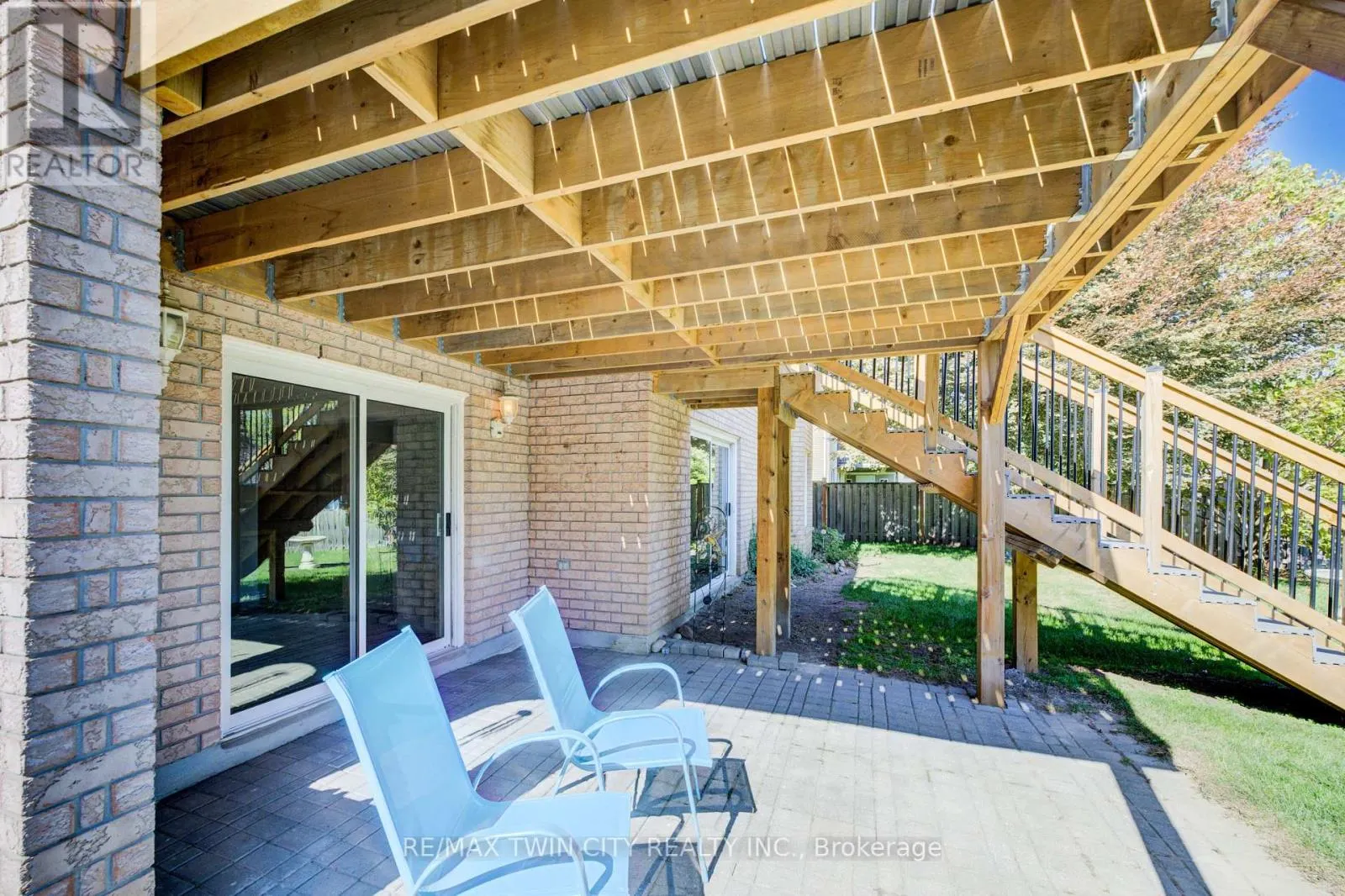 430 CARYNDALE DRIVE
