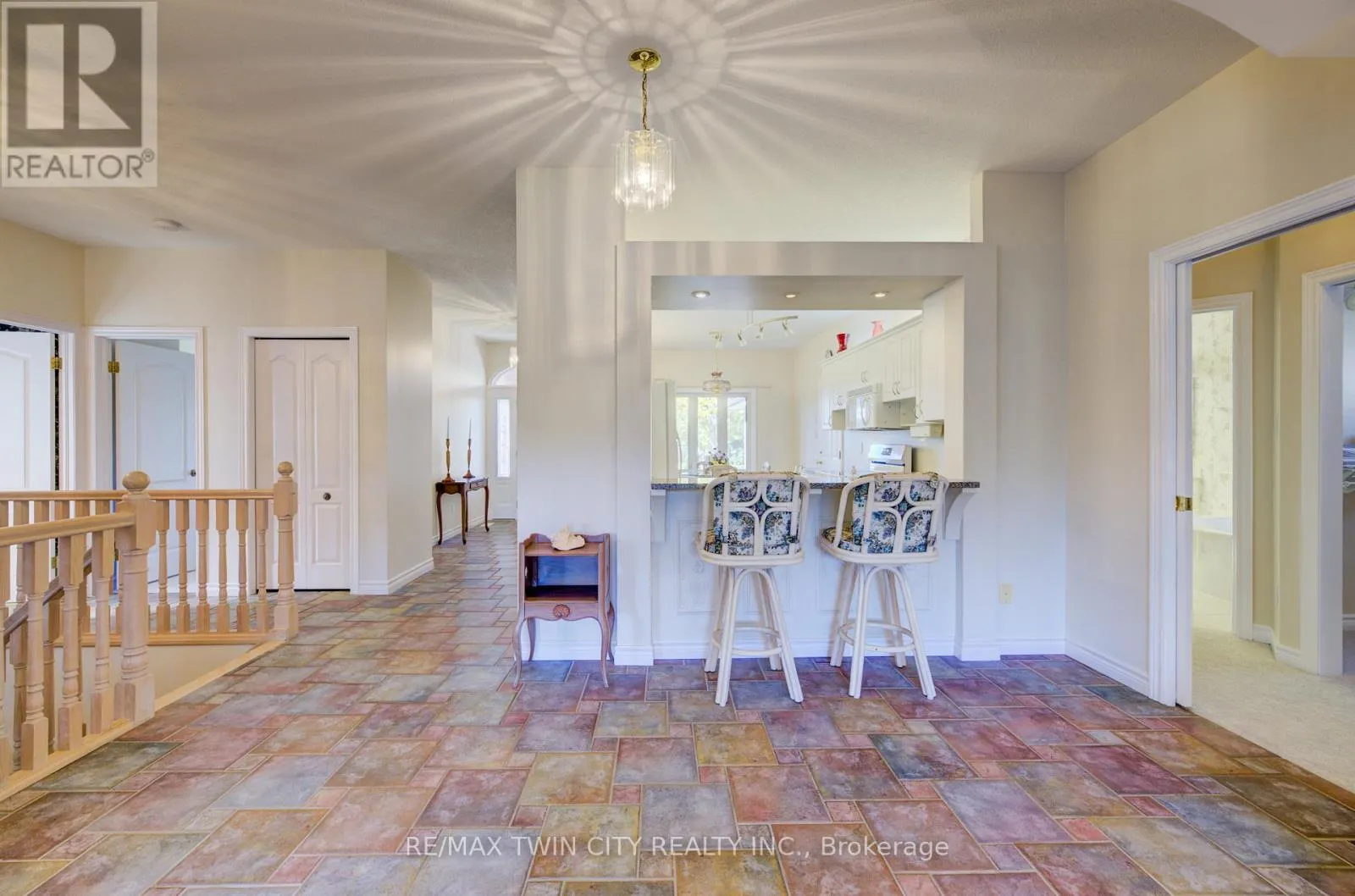 430 CARYNDALE DRIVE