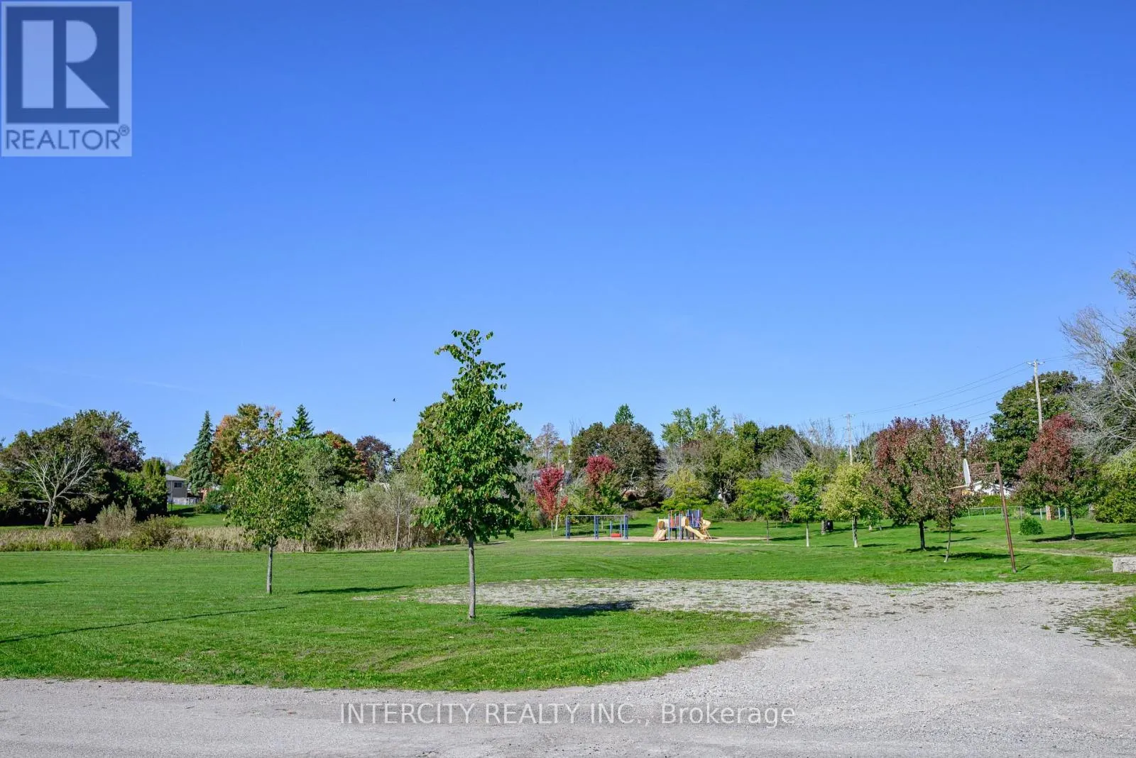 48 CHAMPLAIN BOULEVARD