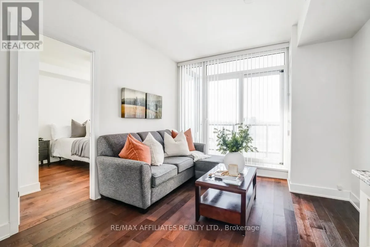 701 - 485 RICHMOND ROAD