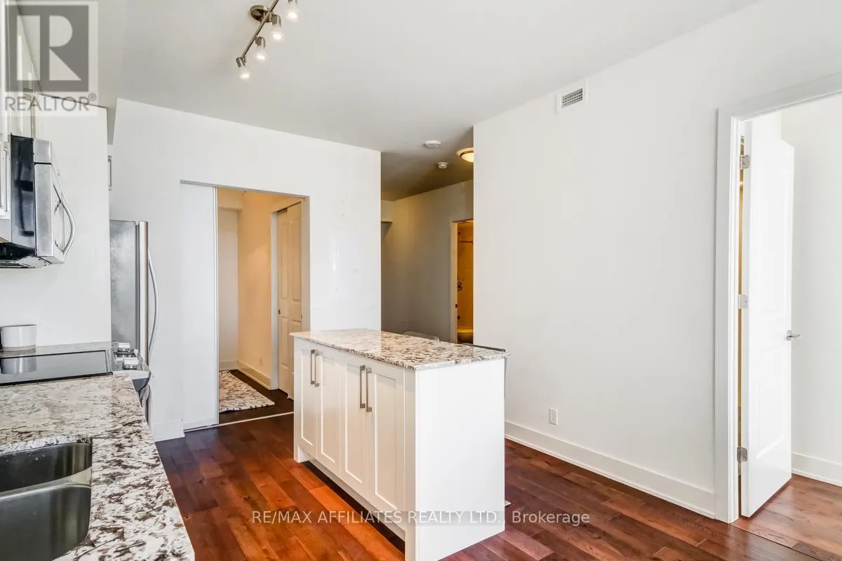701 - 485 RICHMOND ROAD