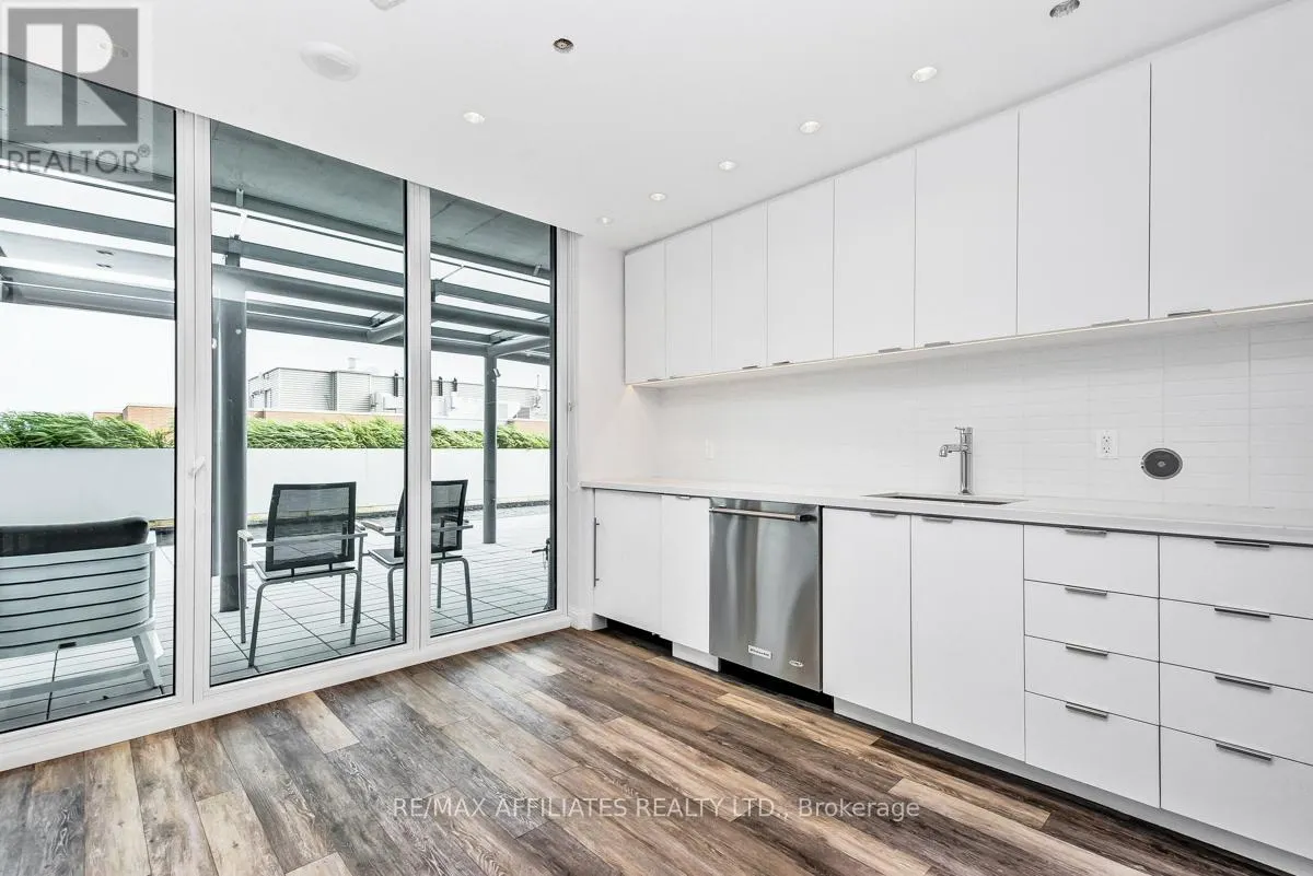 701 - 485 RICHMOND ROAD