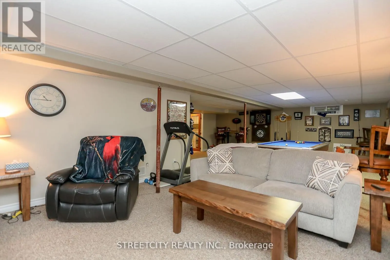 9 COTTONWOOD CRESCENT W