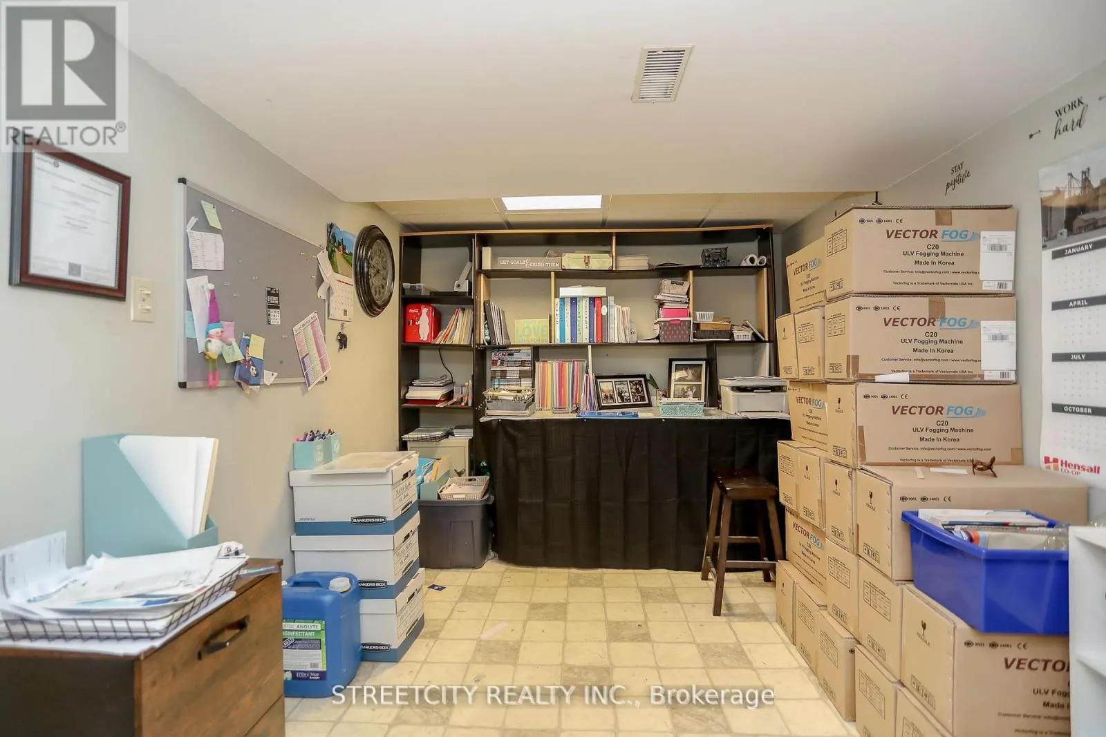 9 COTTONWOOD CRESCENT W