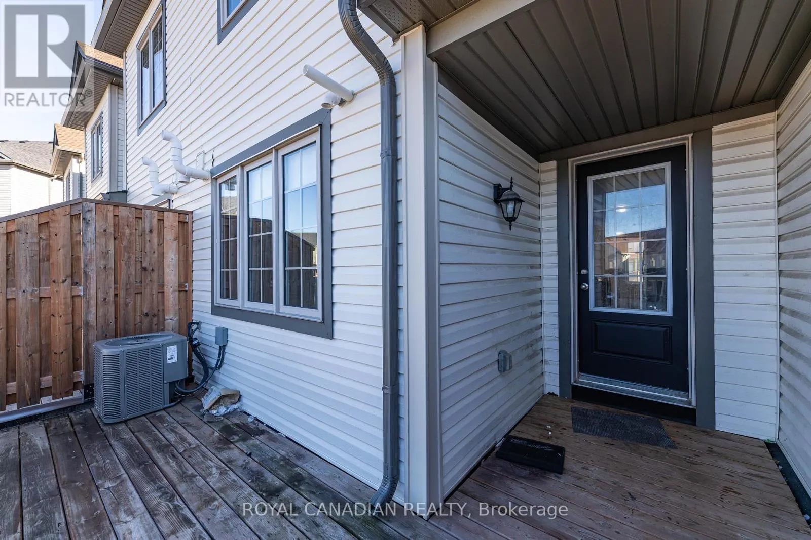 764 LINDEN DRIVE