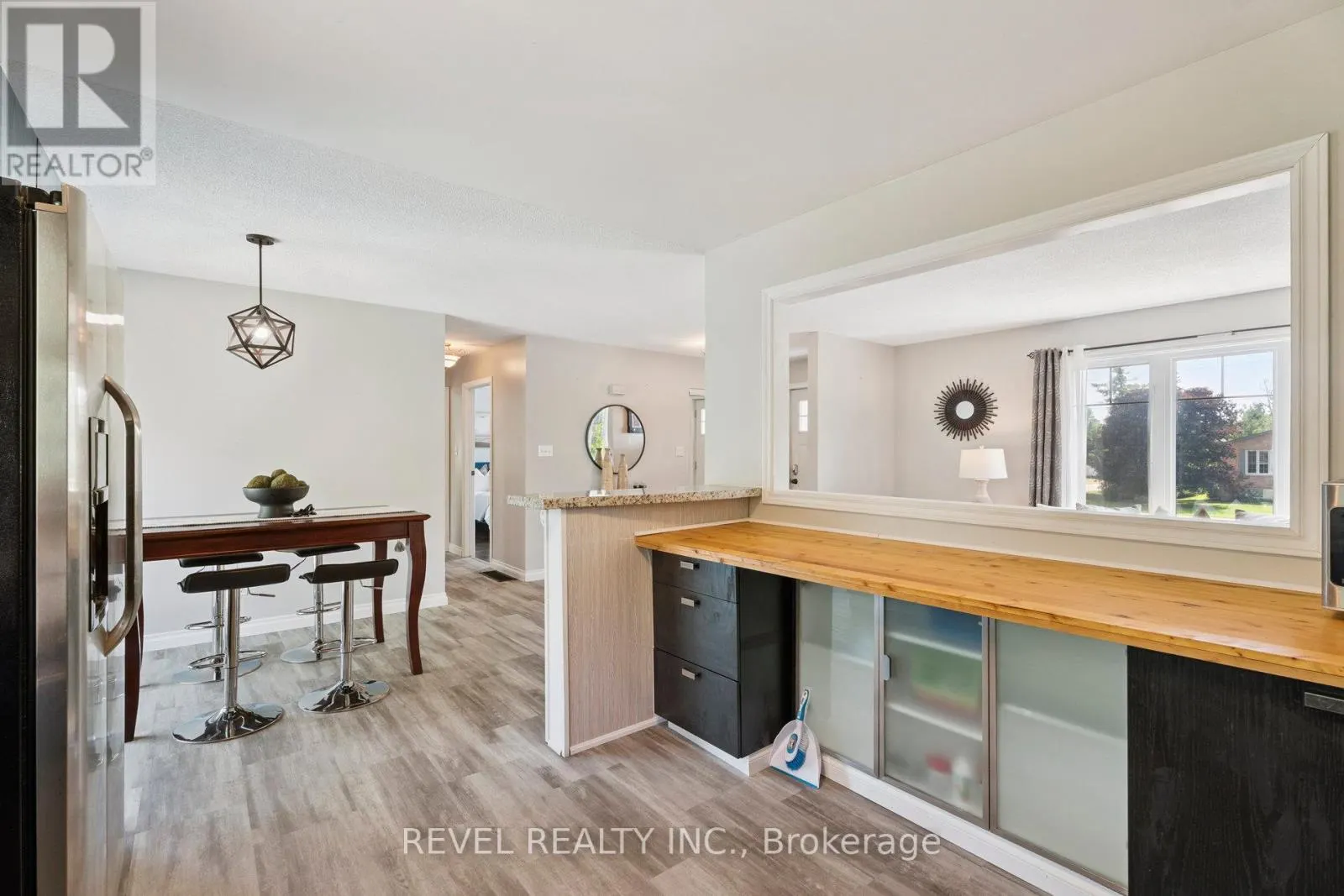 40 GREENWOOD CRESCENT