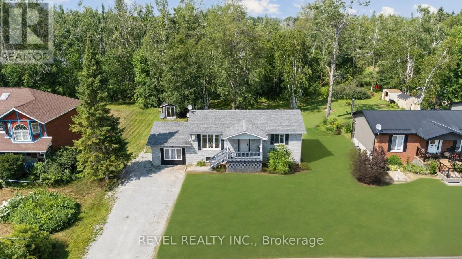 40 GREENWOOD CRESCENT