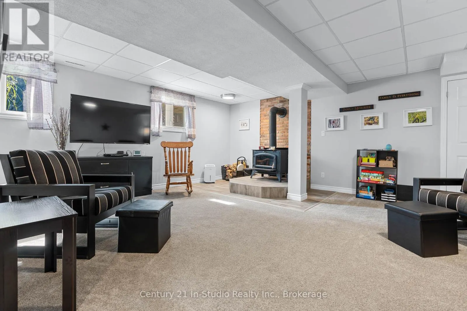 21532 GREY 16 ROAD