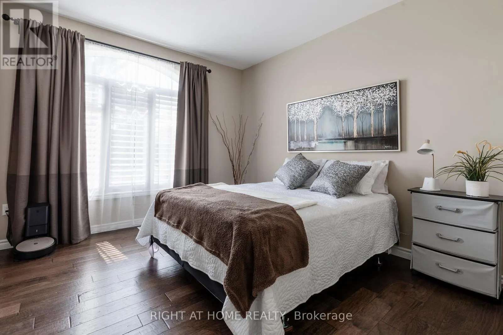 6 BLUENOSE DRIVE