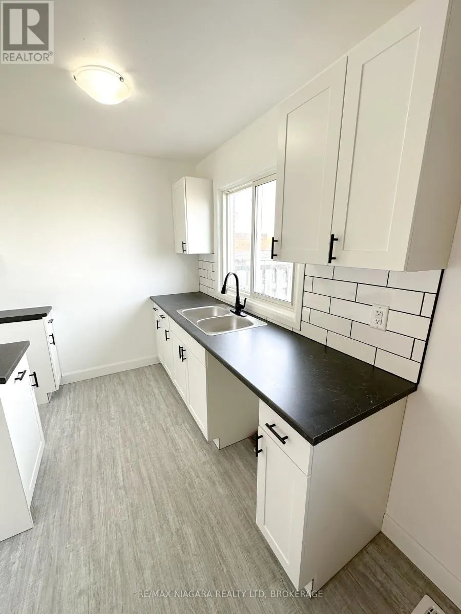 1 - 71 HAGEY AVENUE, #1