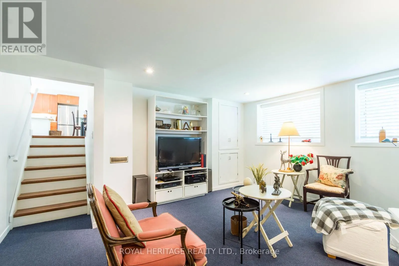32 MALLORY ROAD