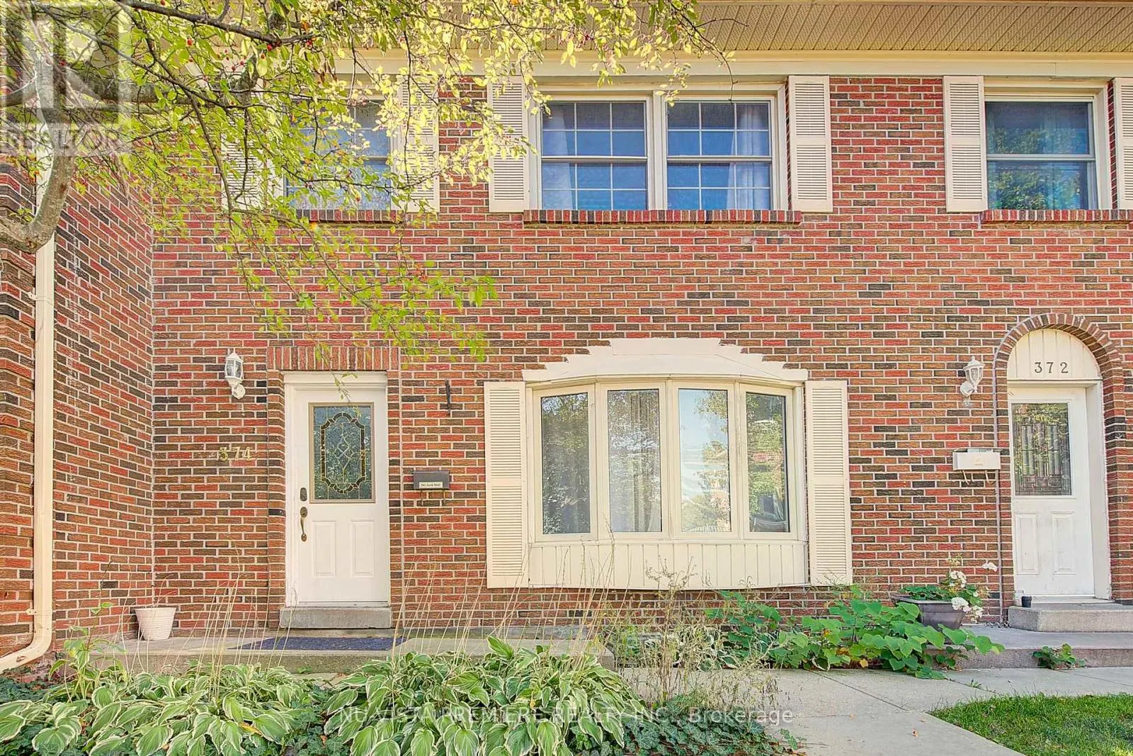 374 HOMESTEAD COURT