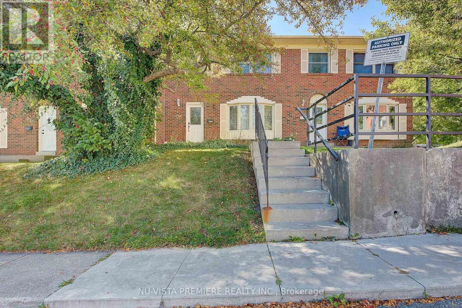 374 HOMESTEAD COURT