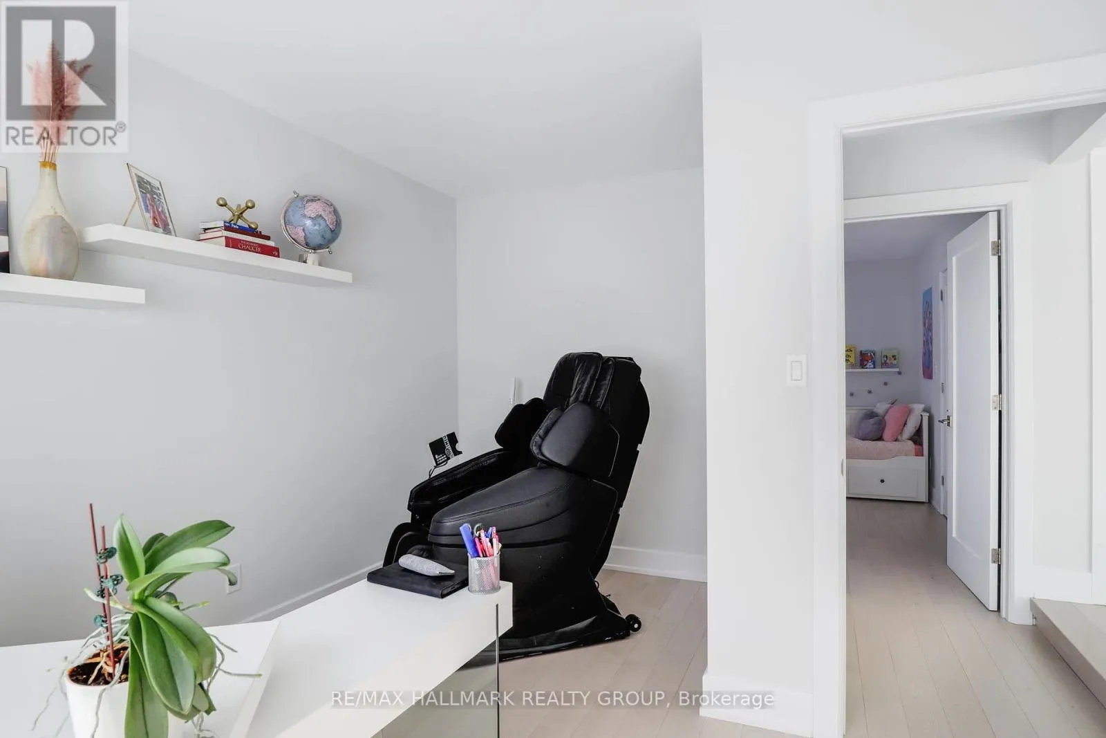 668 MANSFIELD AVENUE