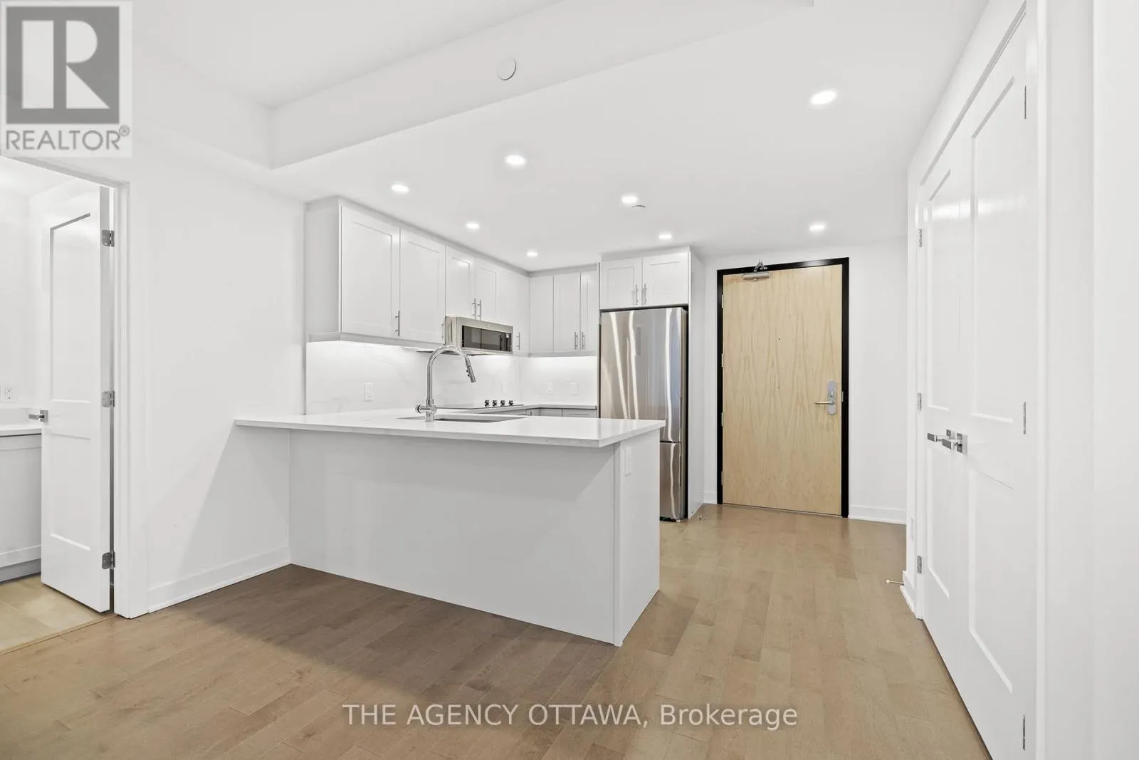 305 - 340 QUEEN STREET