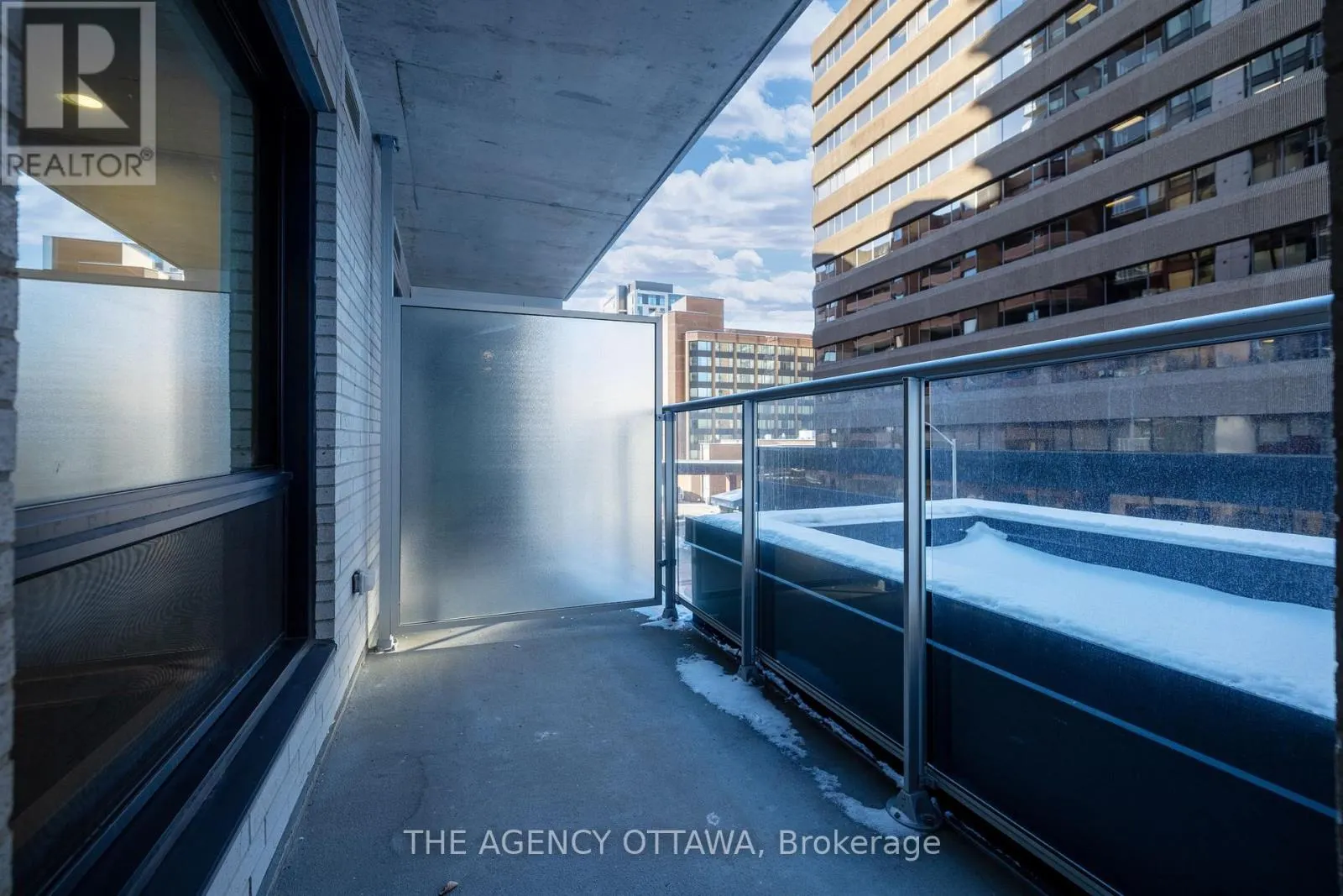 305 - 340 QUEEN STREET