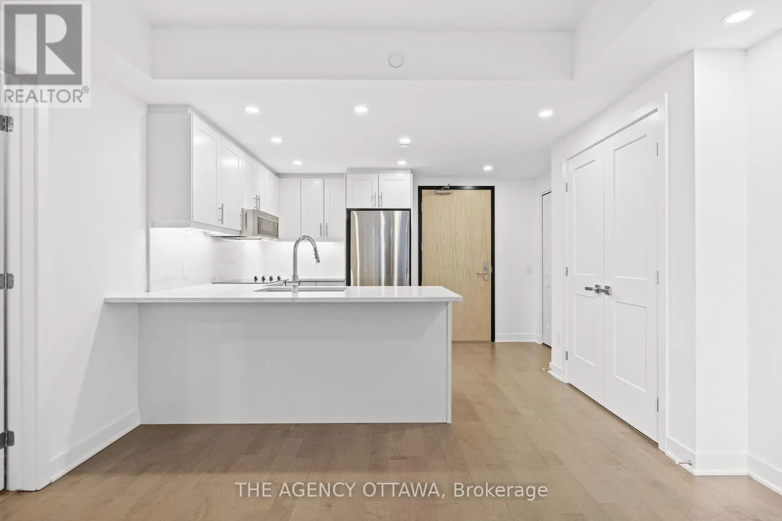 305 - 340 QUEEN STREET