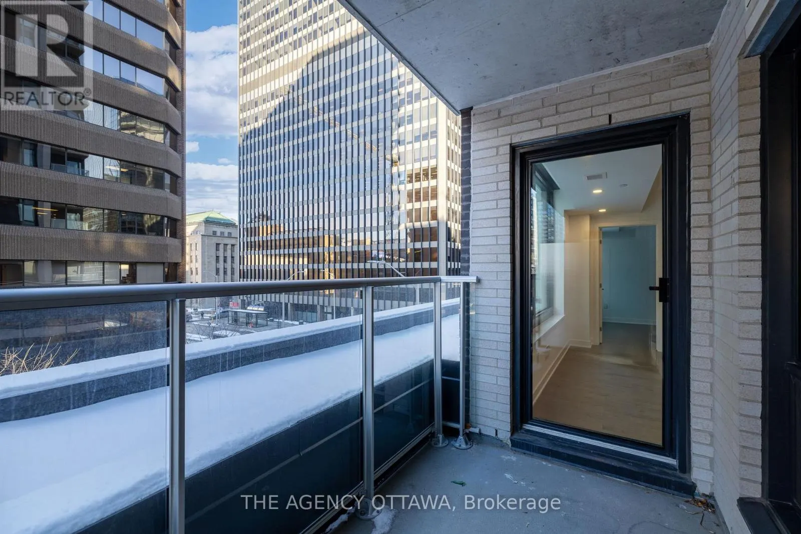 305 - 340 QUEEN STREET