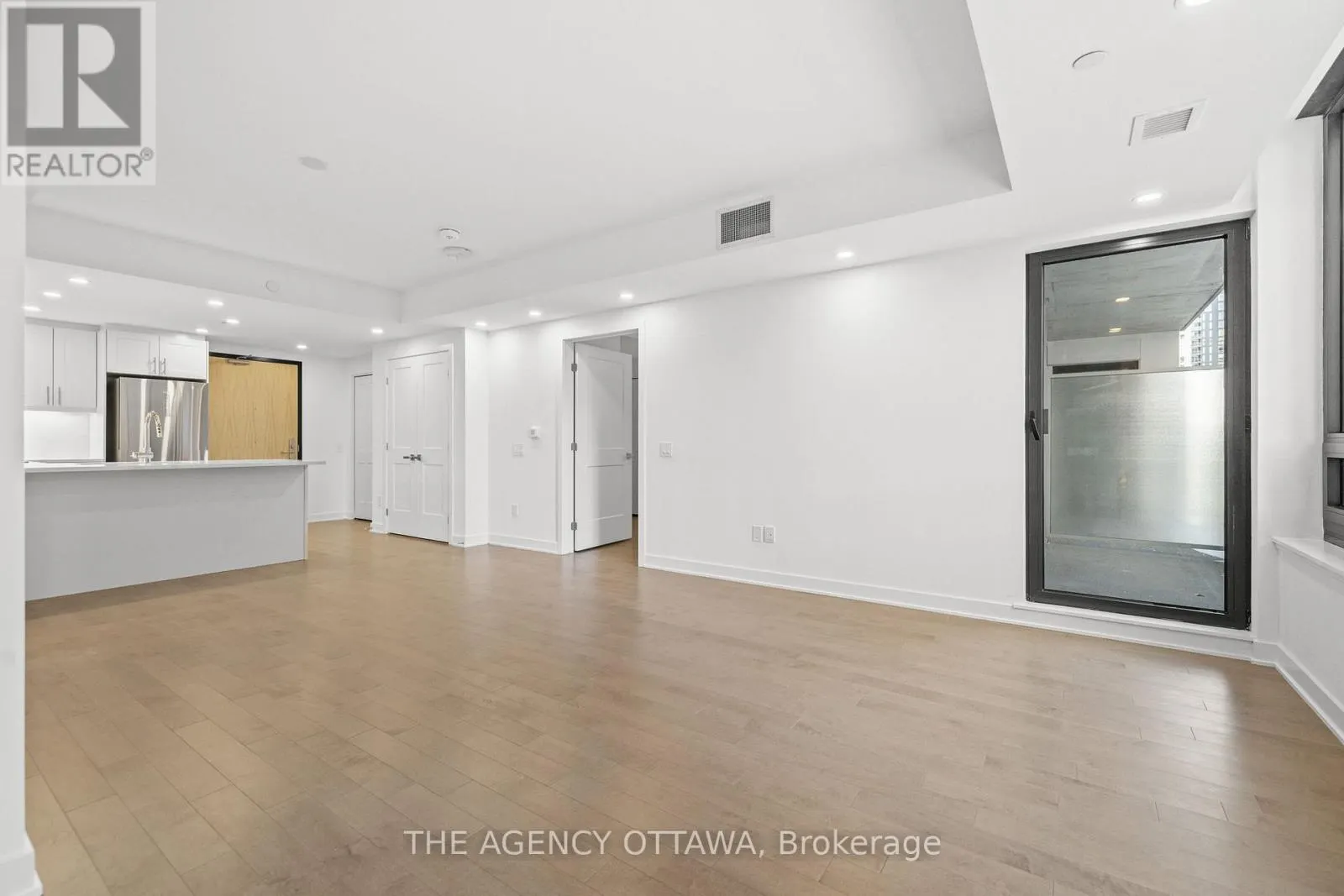 305 - 340 QUEEN STREET