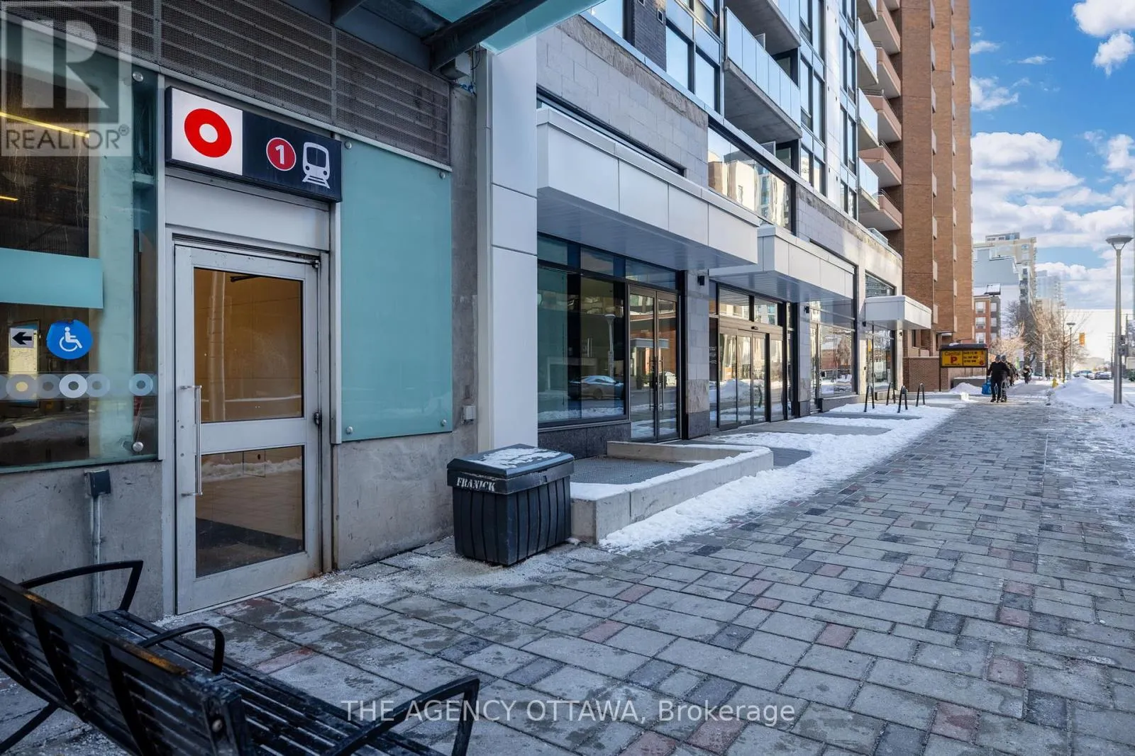 305 - 340 QUEEN STREET