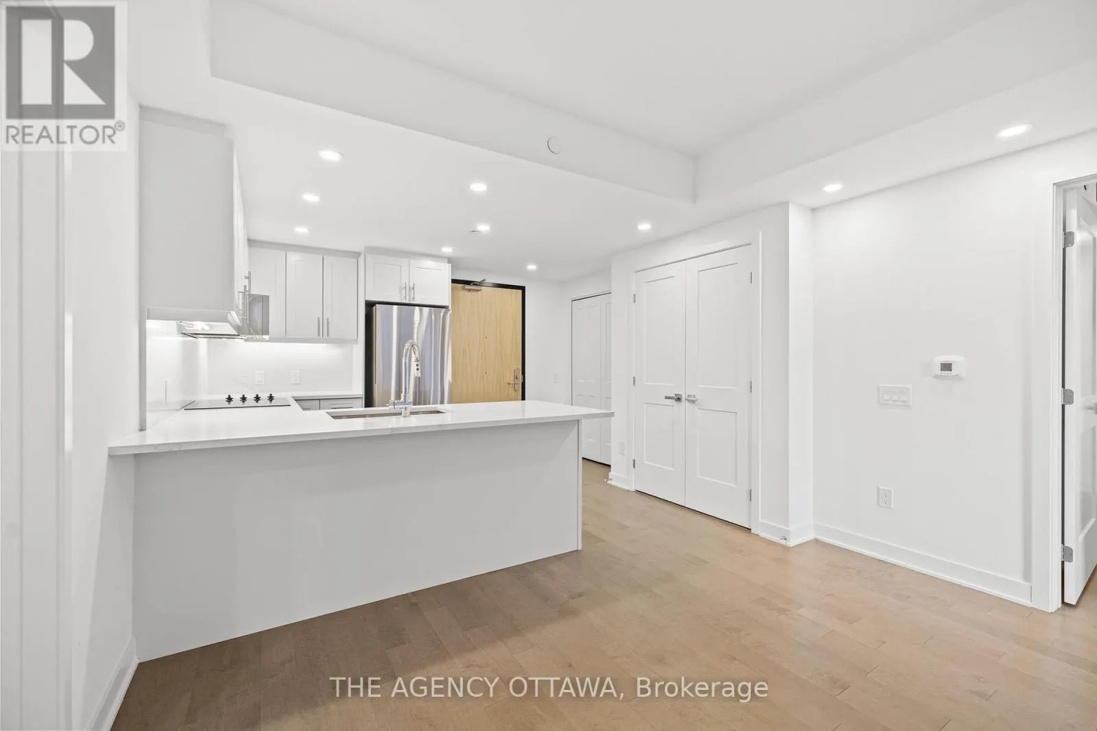 305 - 340 QUEEN STREET
