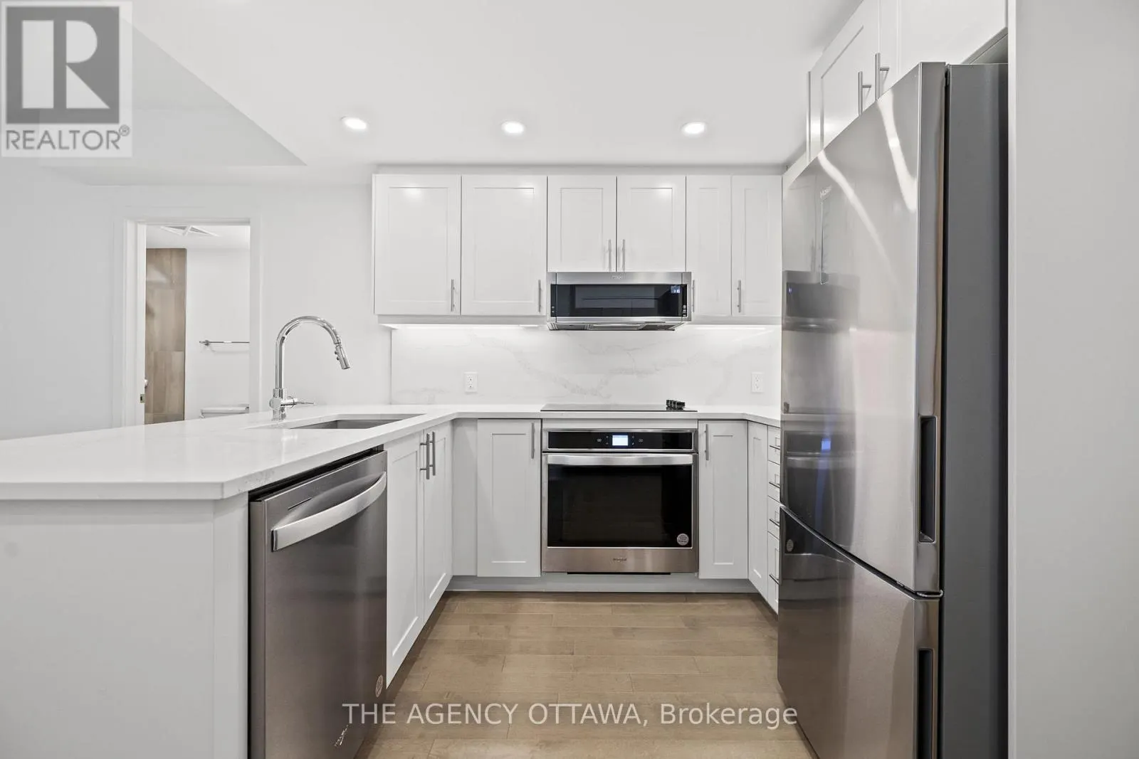 305 - 340 QUEEN STREET