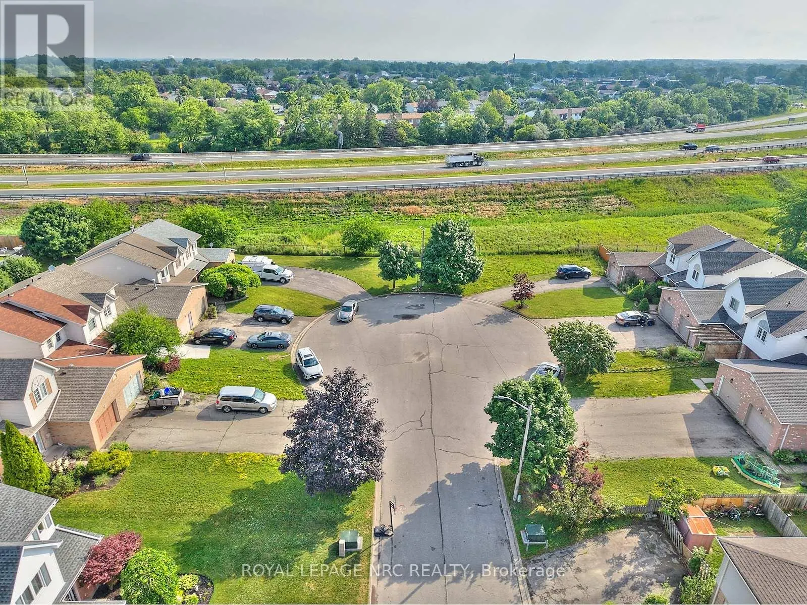 14 BUSS COURT