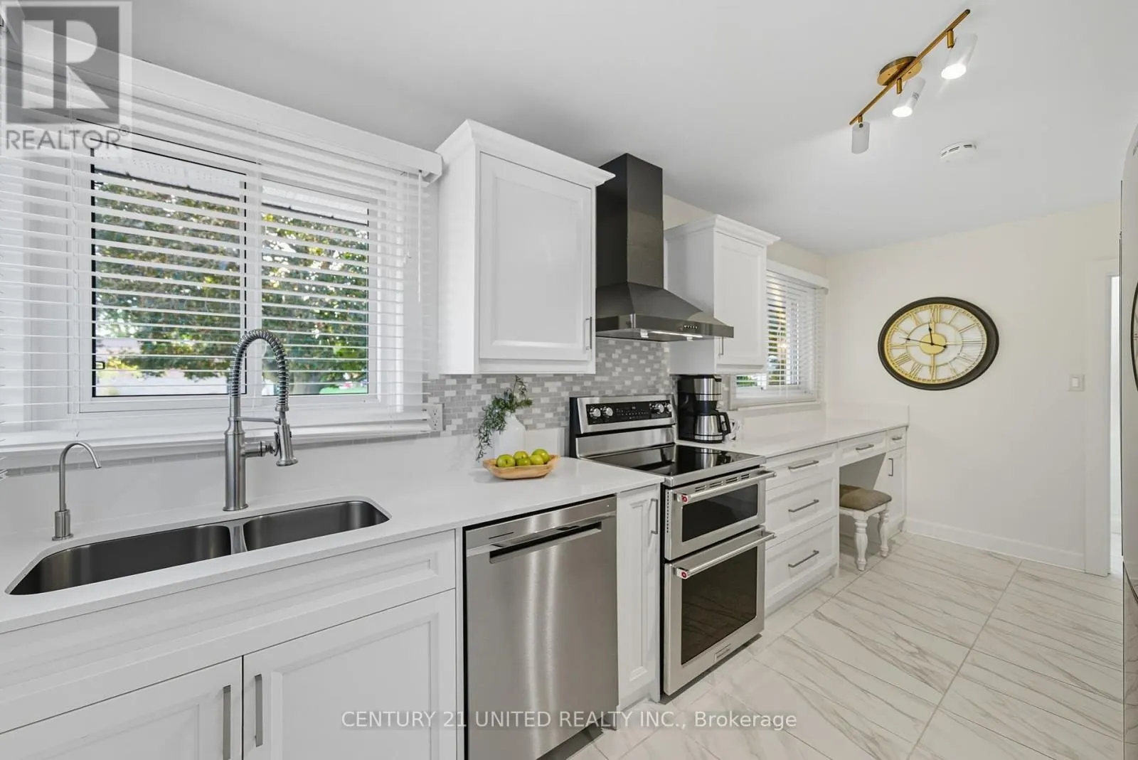5 FERNDALE AVENUE