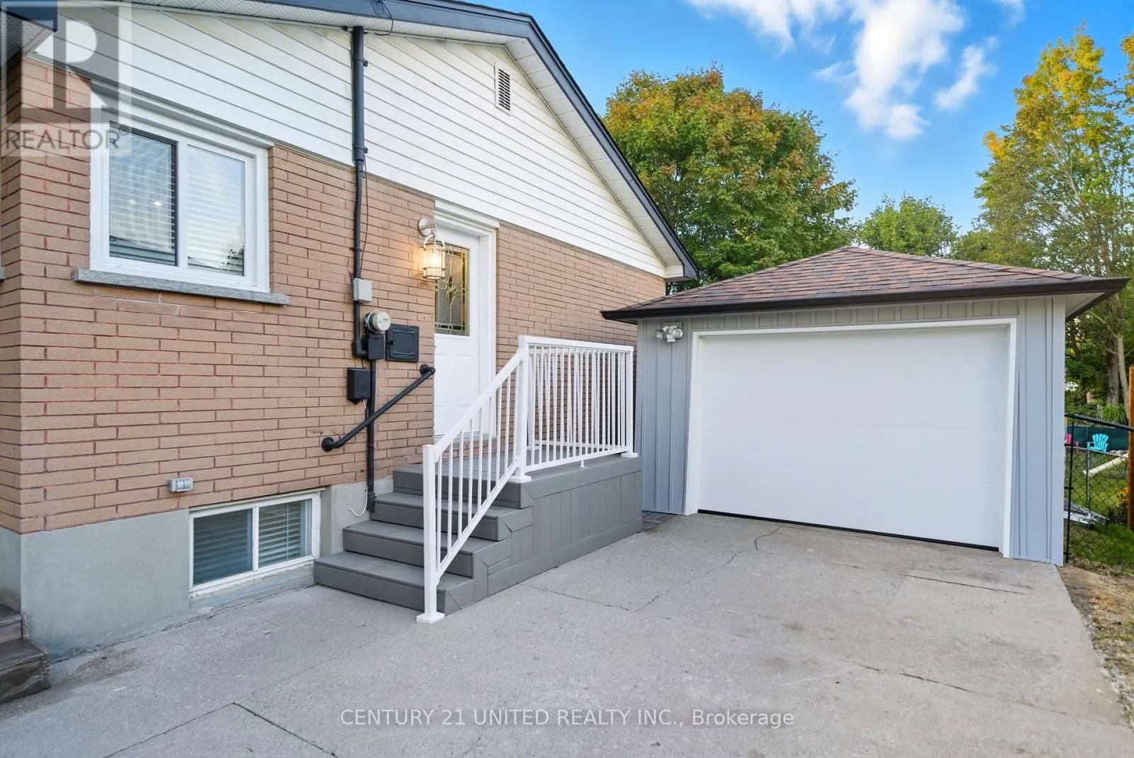 5 FERNDALE AVENUE