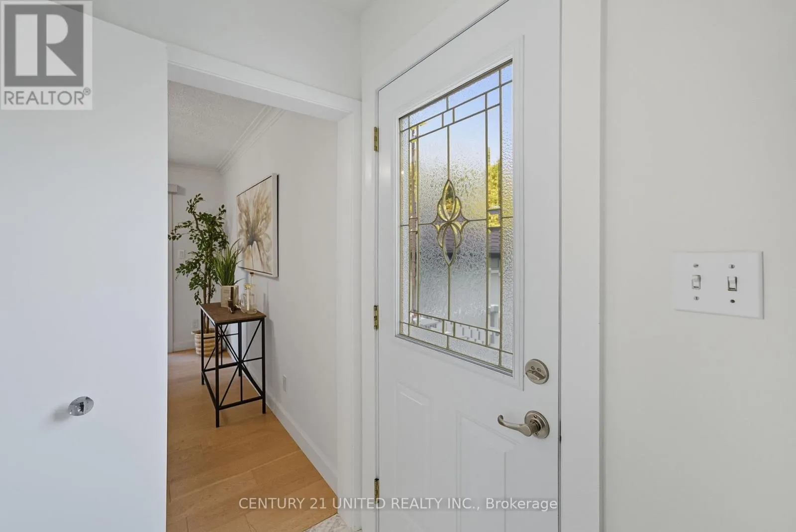 5 FERNDALE AVENUE