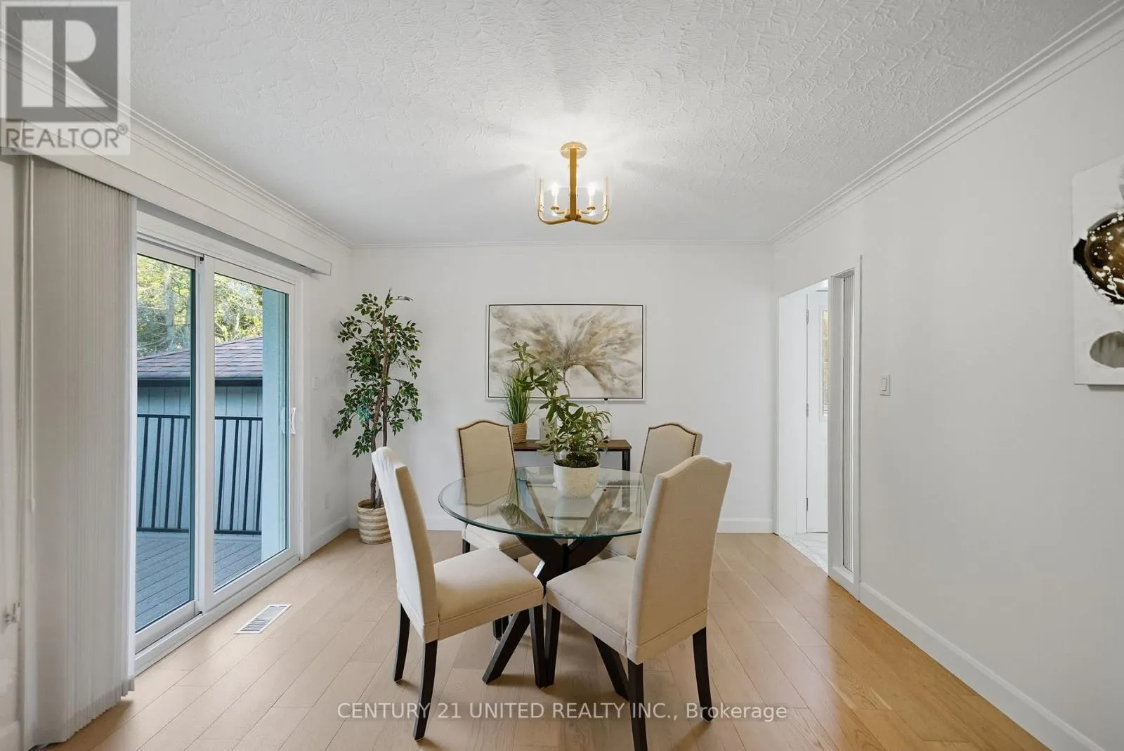 5 FERNDALE AVENUE