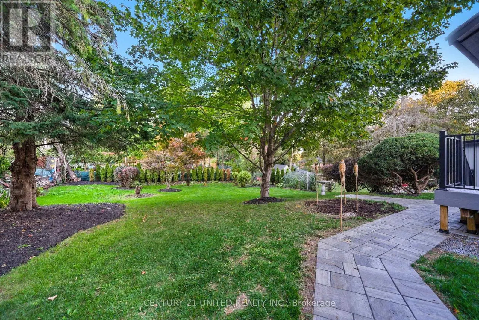 5 FERNDALE AVENUE