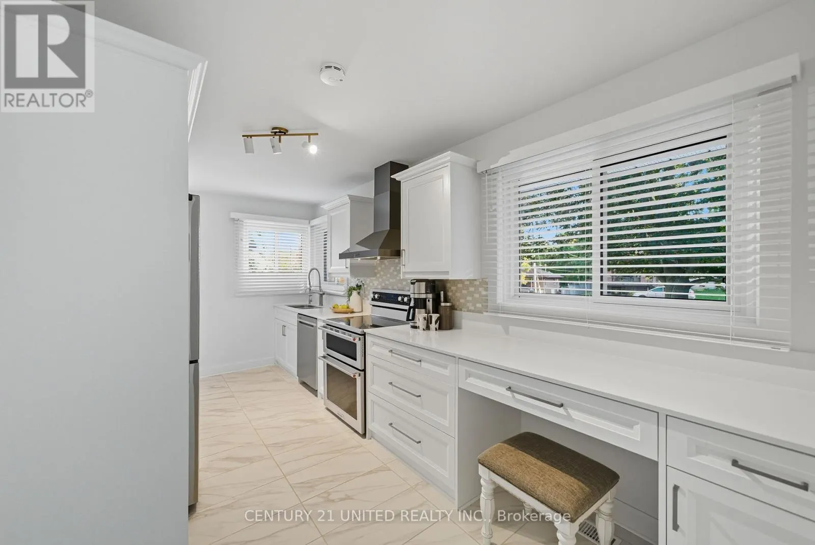 5 FERNDALE AVENUE