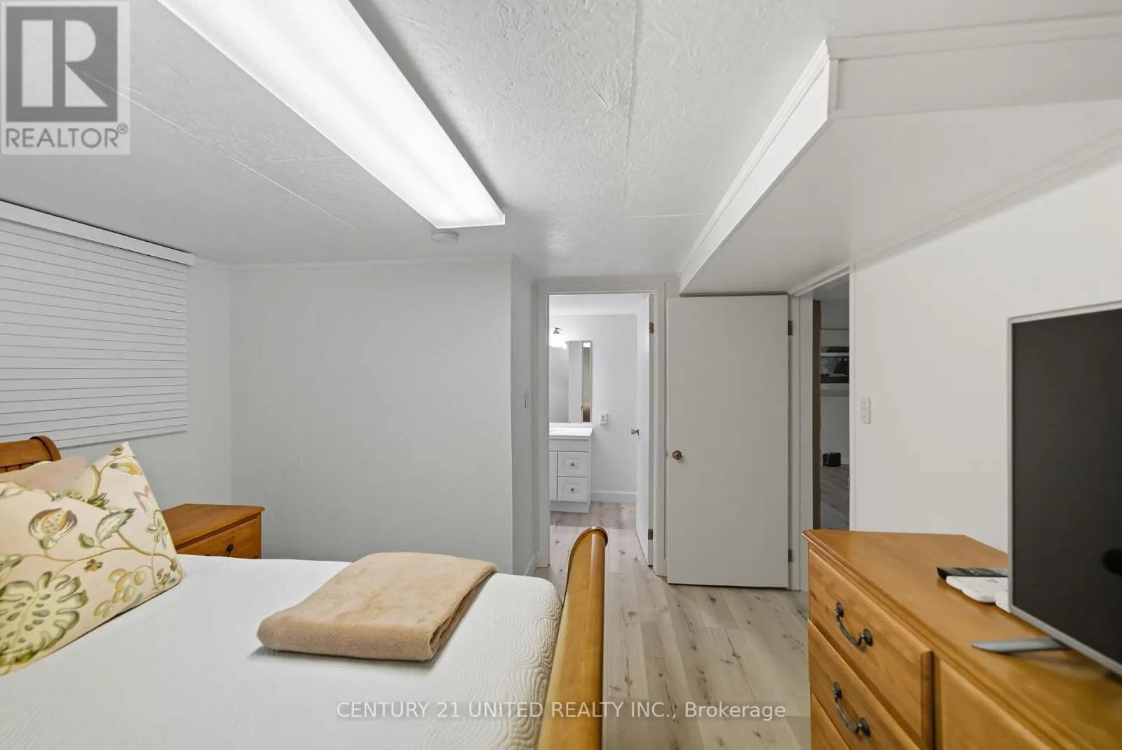 5 FERNDALE AVENUE