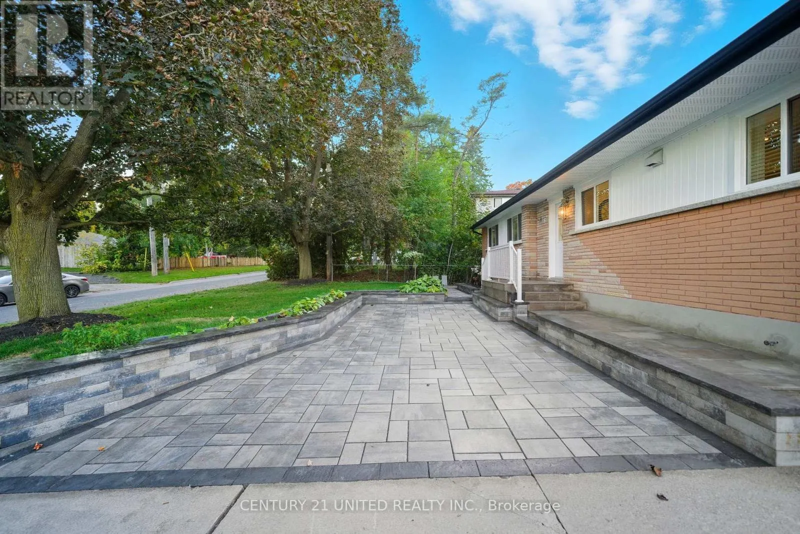 5 FERNDALE AVENUE