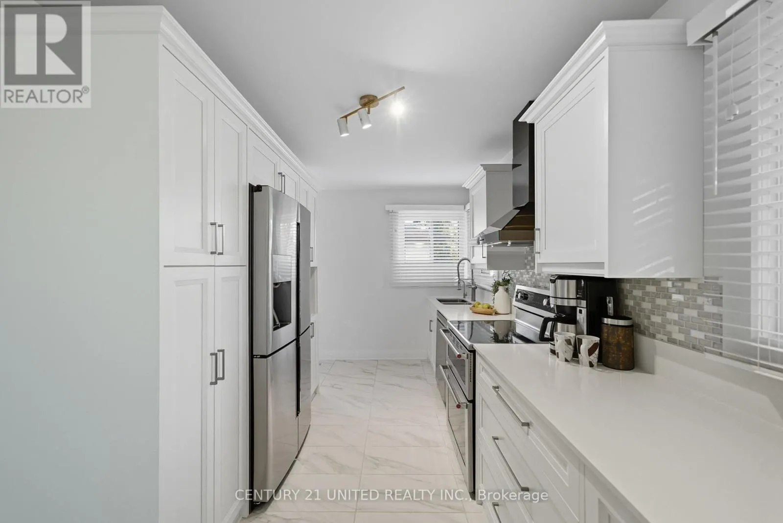 5 FERNDALE AVENUE