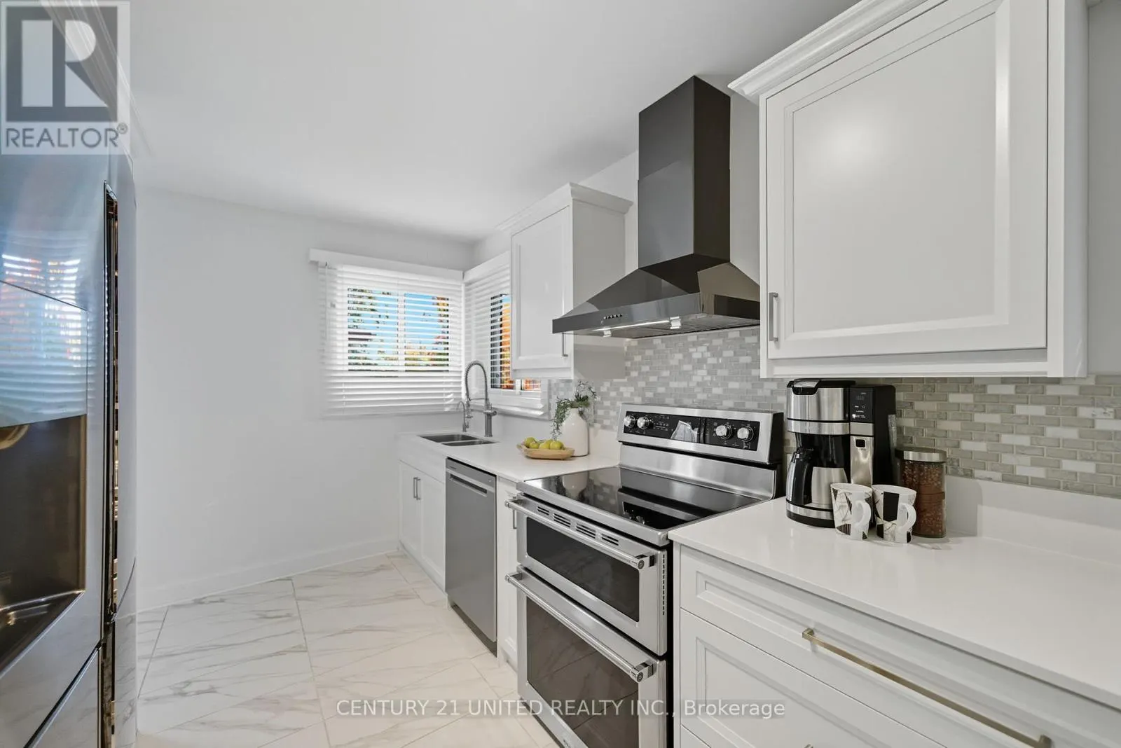 5 FERNDALE AVENUE