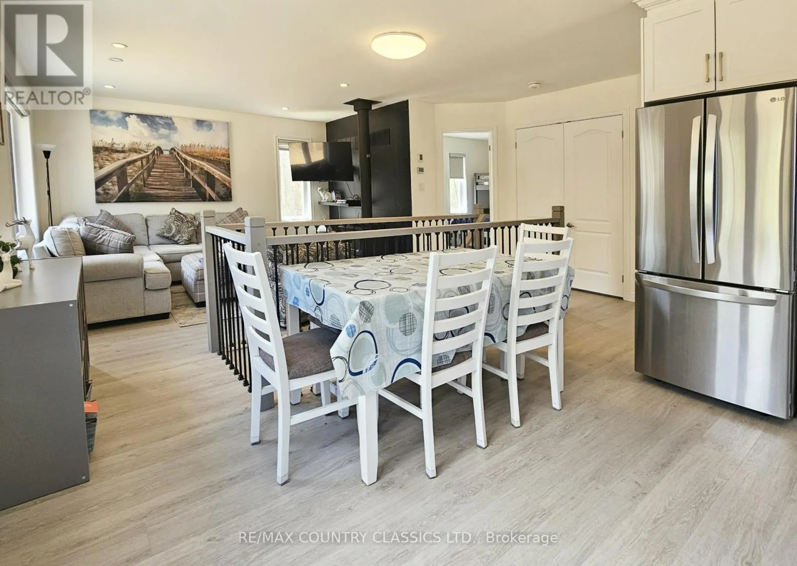 237 GRUNWALD ROAD