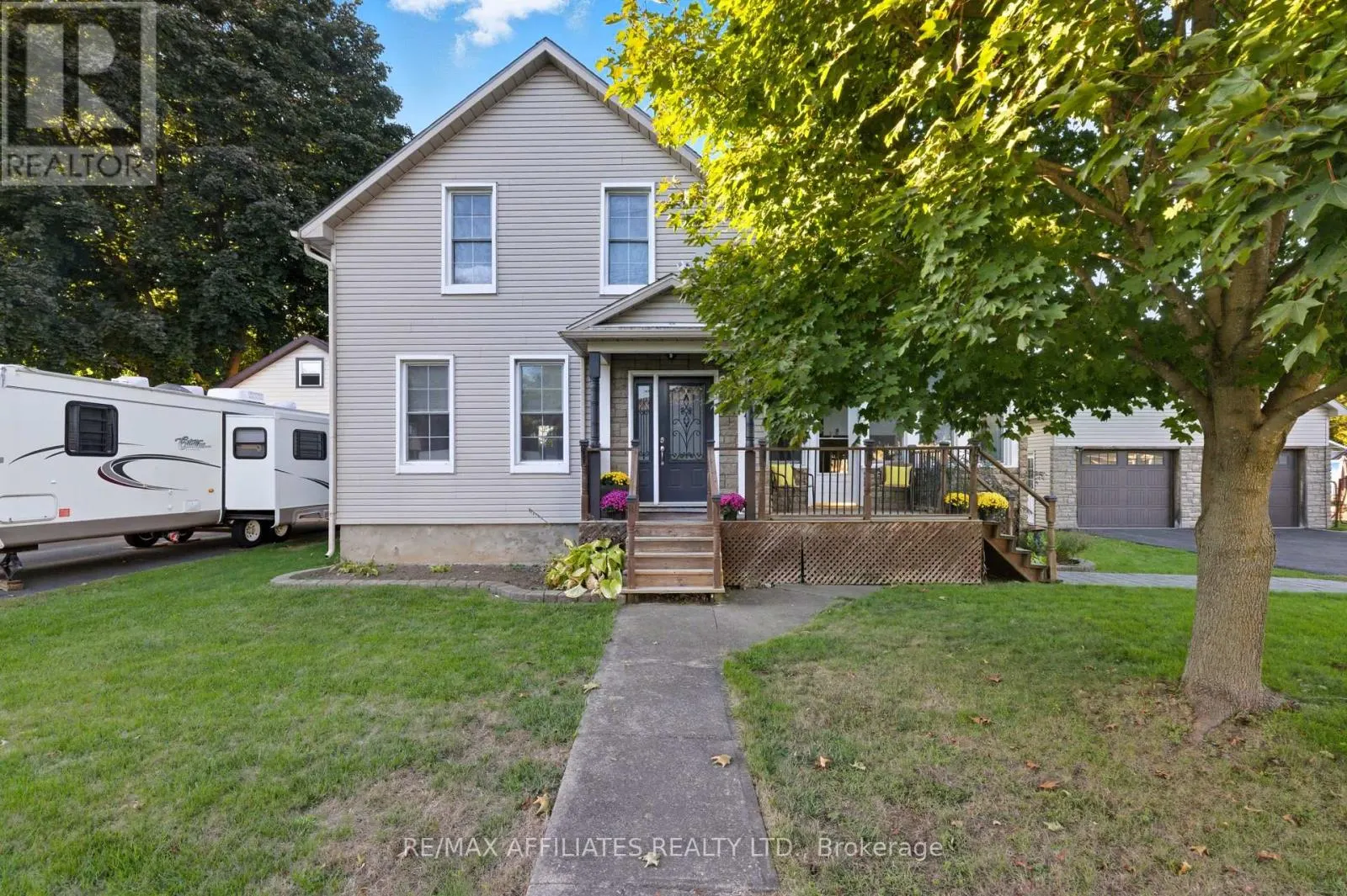 174 PARK STREET W