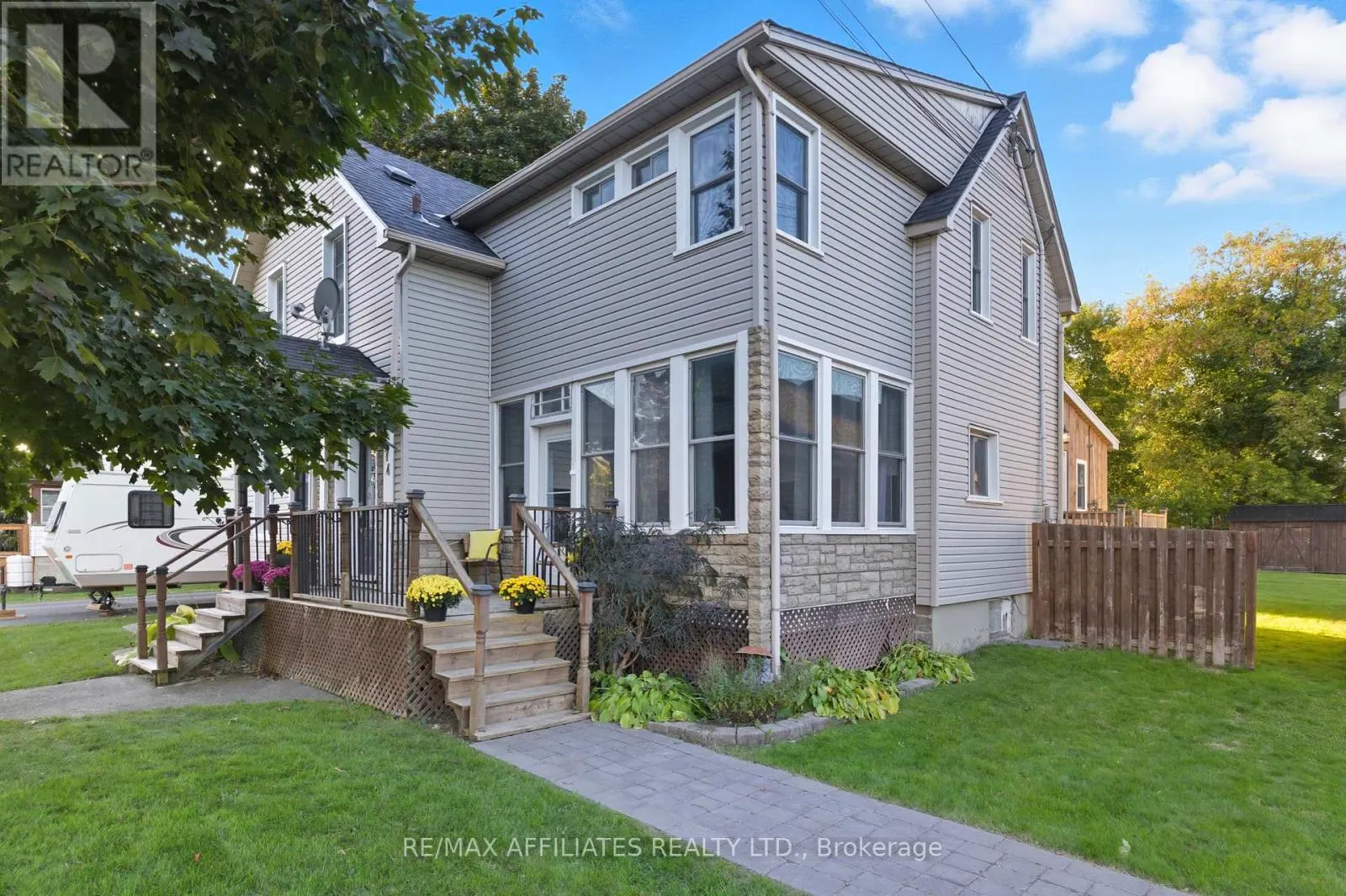 174 PARK STREET W