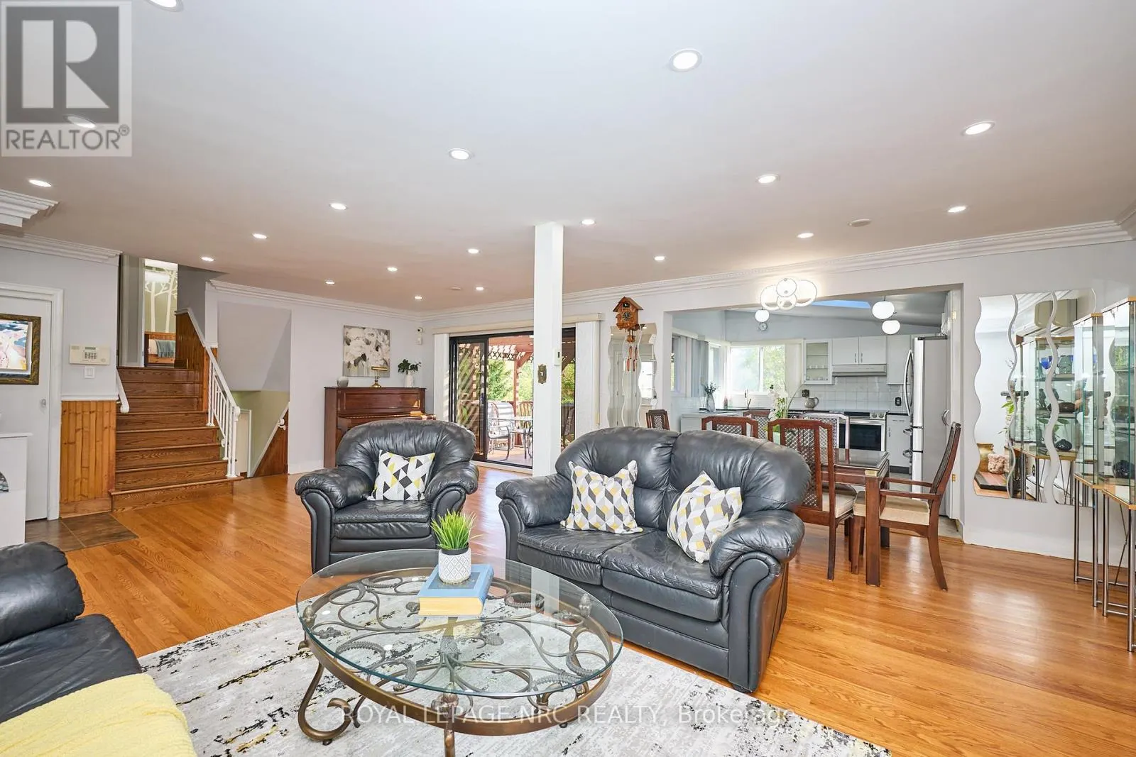 81 RIVERVIEW BOULEVARD