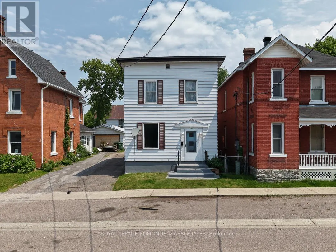 303 MURRAY STREET W