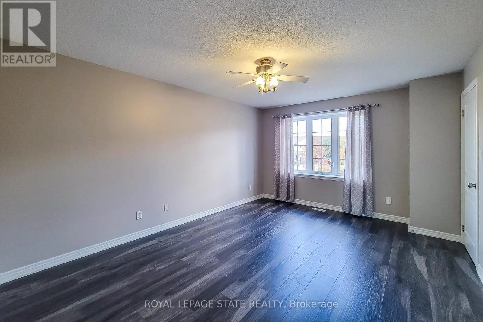 32 - 222 FALL FAIR WAY