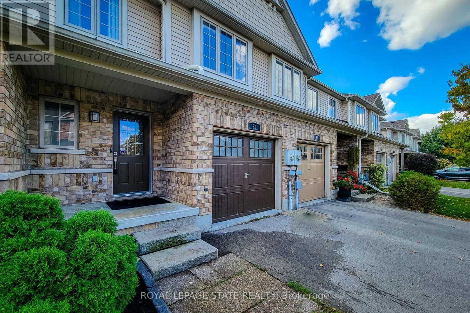 32 - 222 FALL FAIR WAY